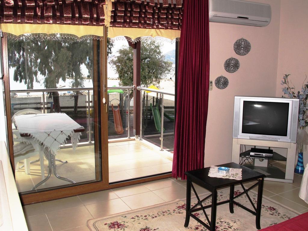 Sunset Beach Apartments Turgutreis Pokoj fotografie