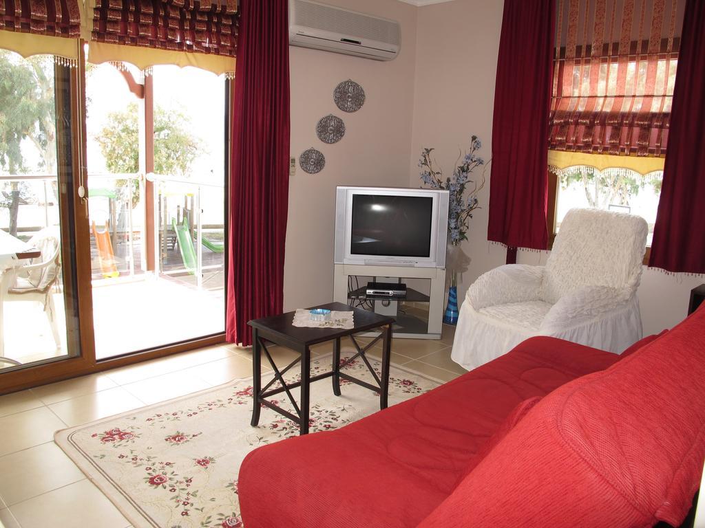 Sunset Beach Apartments Turgutreis Pokoj fotografie